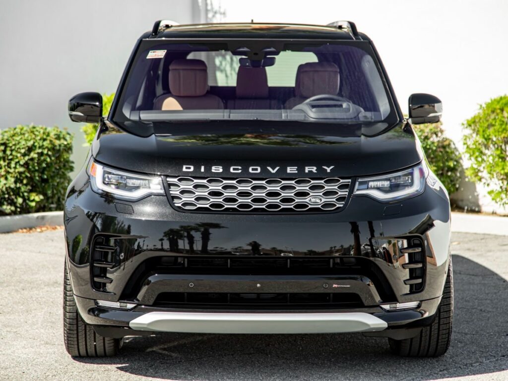 What are the trims for the Land Rover Discovery 2024?